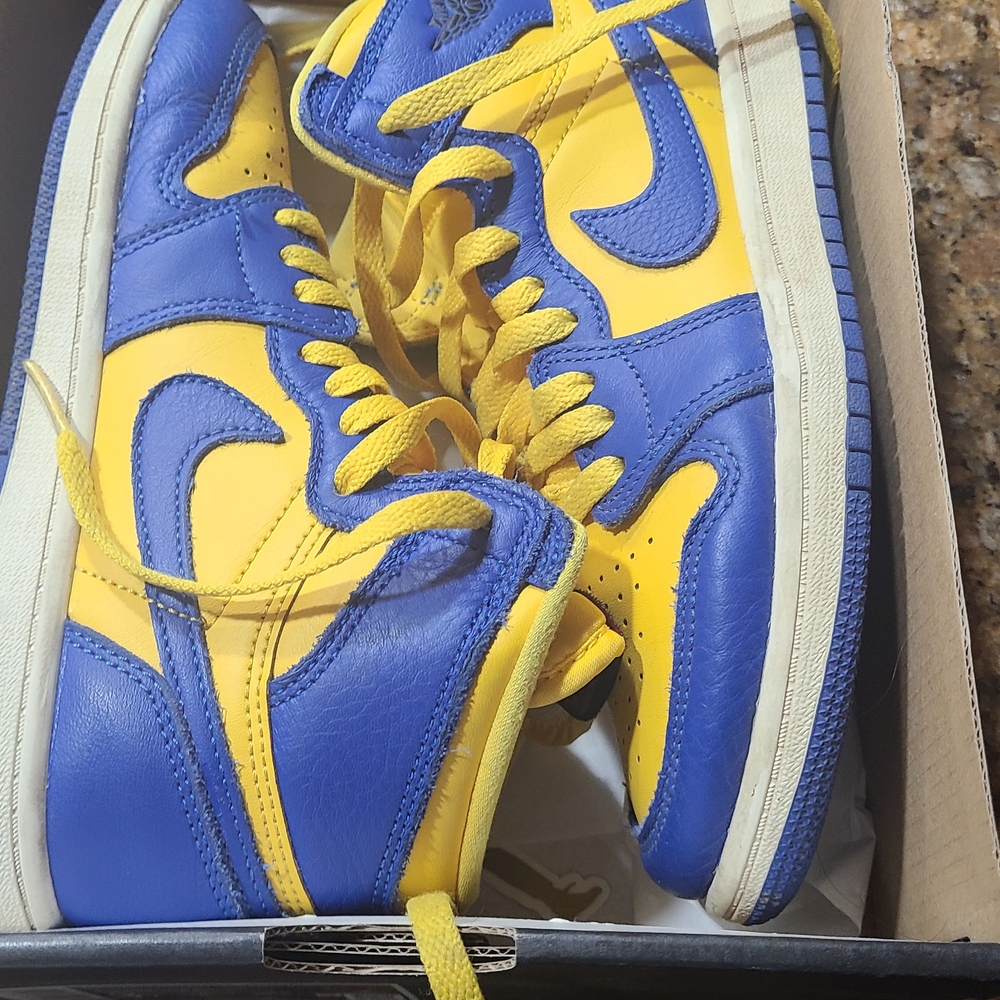 Jordan Retro High OG in Varsity Maize and Game Royal